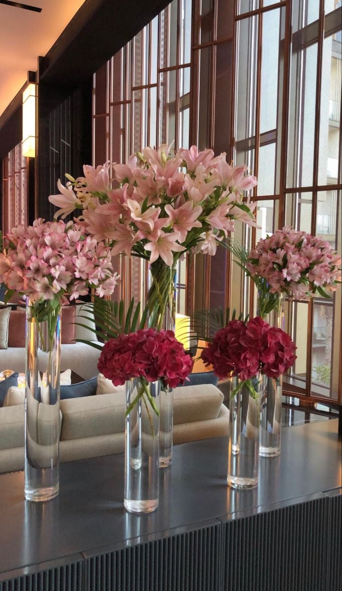 Flower arrangement for hotels and residences