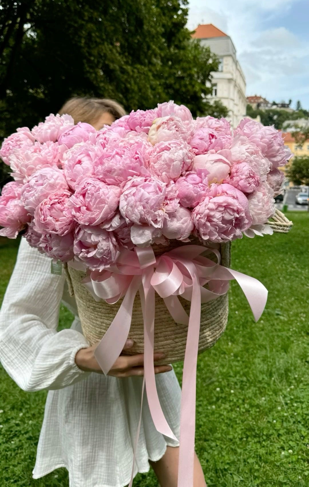 Premium Peonies basket
