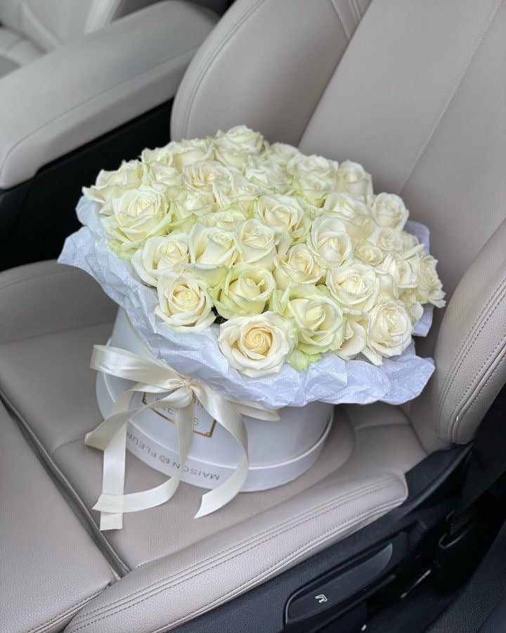 White Premium Roses box
