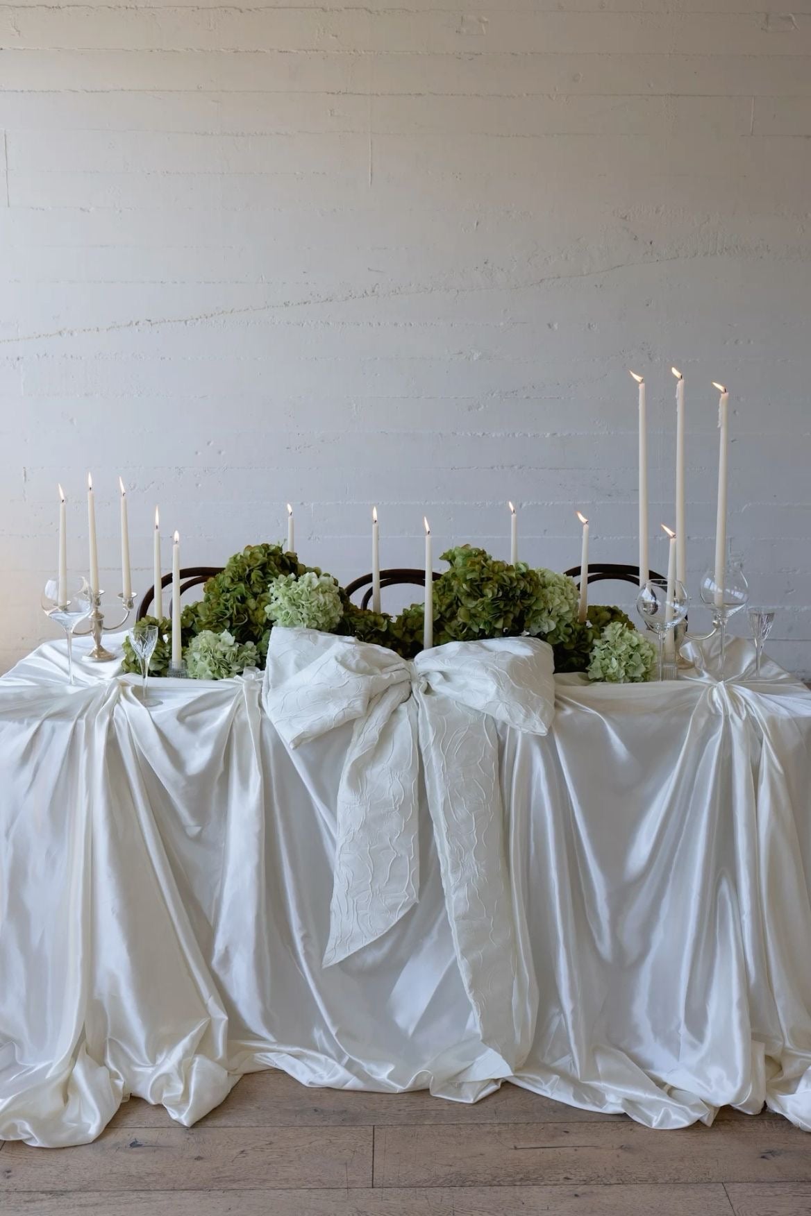 Weddings & events floral decoration Green & White