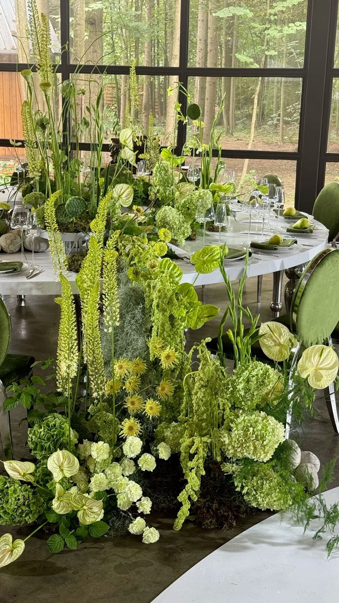 Weddings & events floral decoration Green & White
