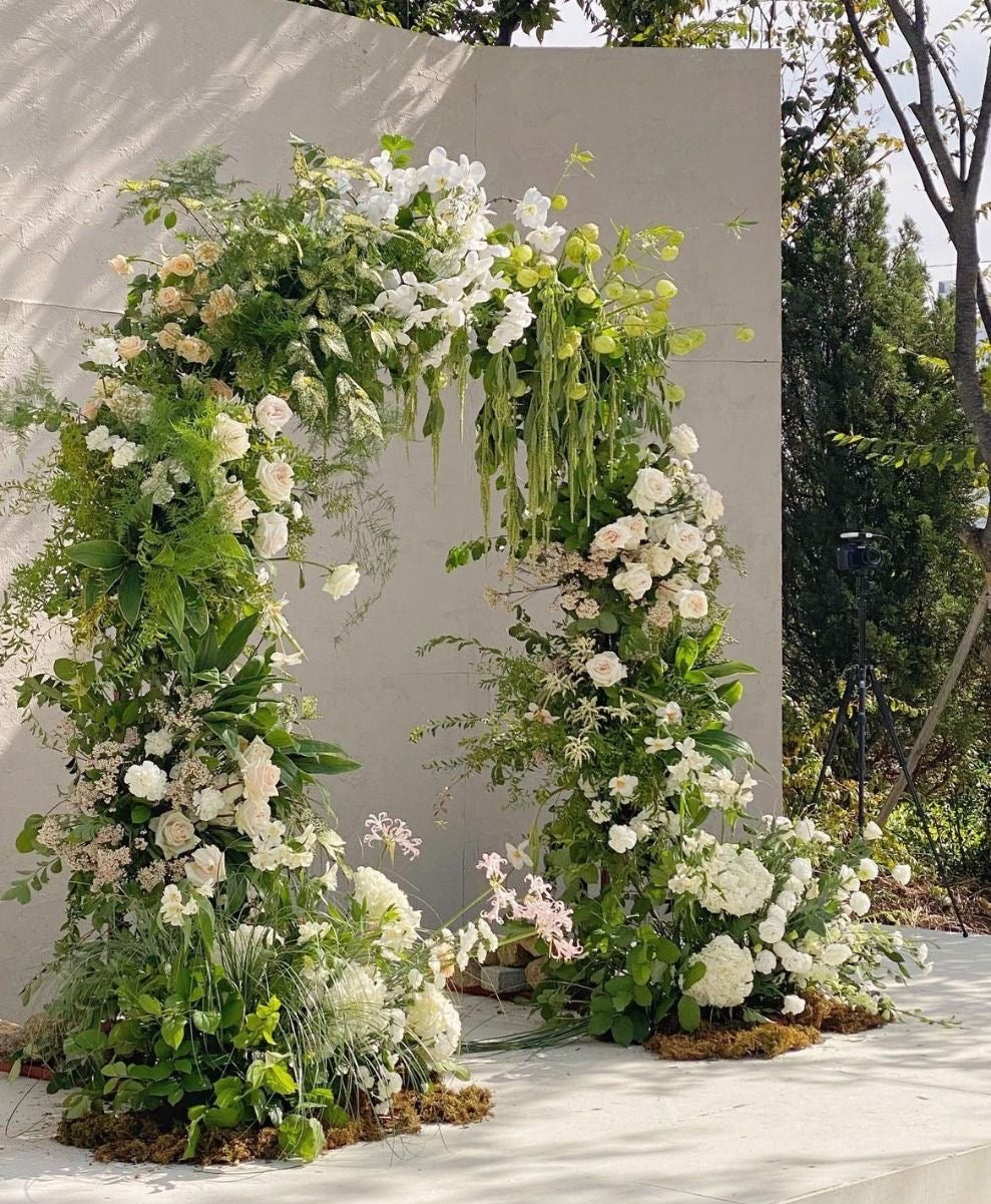 Weddings & events floral decoration Green & White