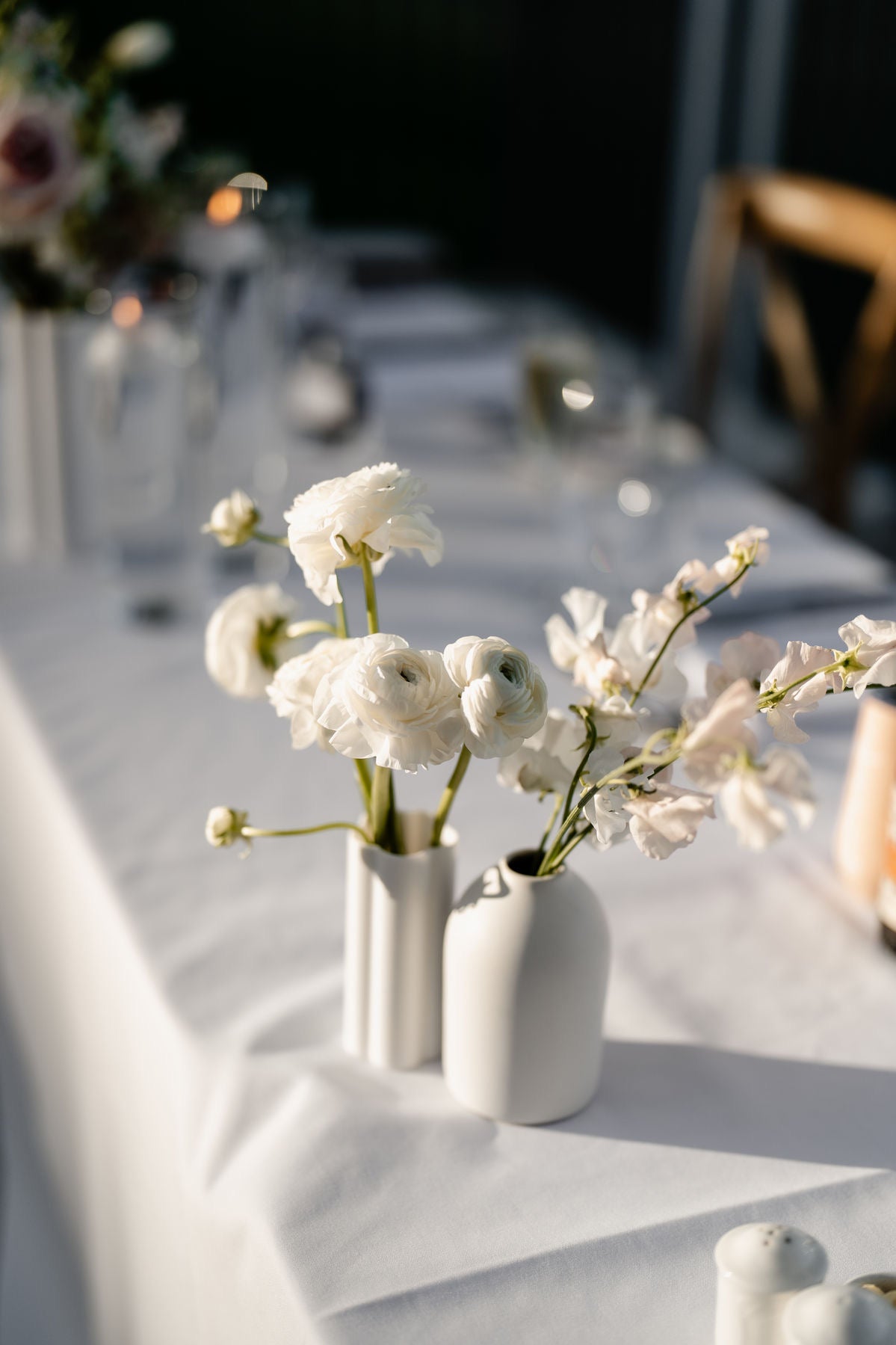Table set bud vases