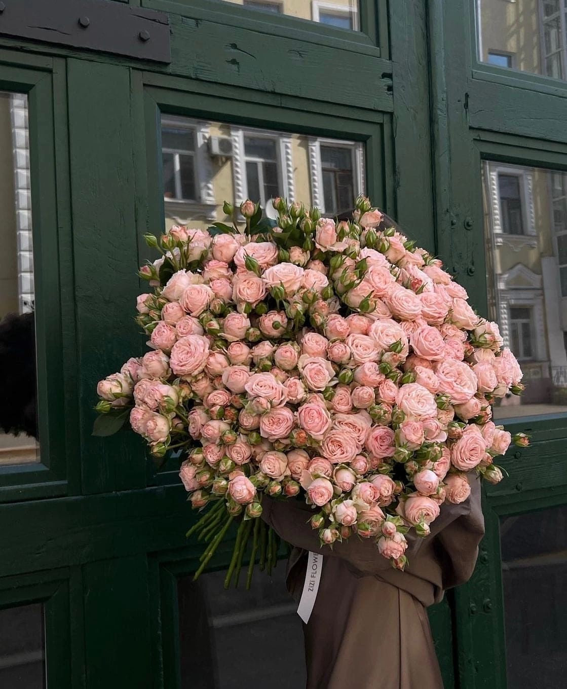 Light Pink Spray Roses