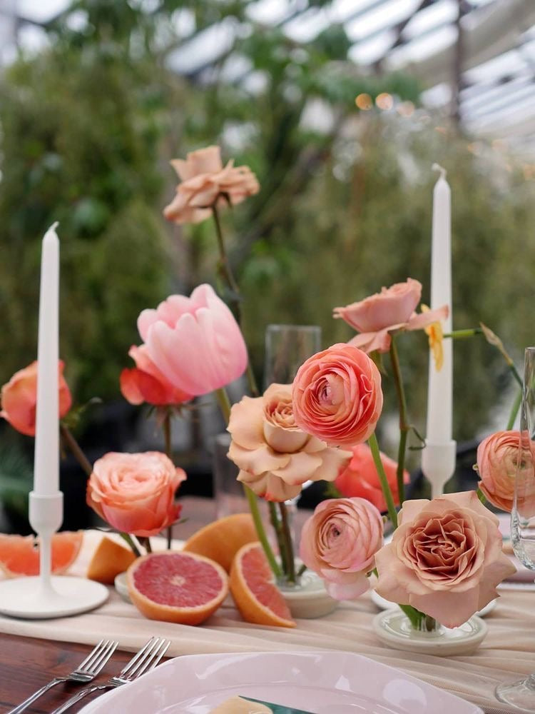 Table set bud vases