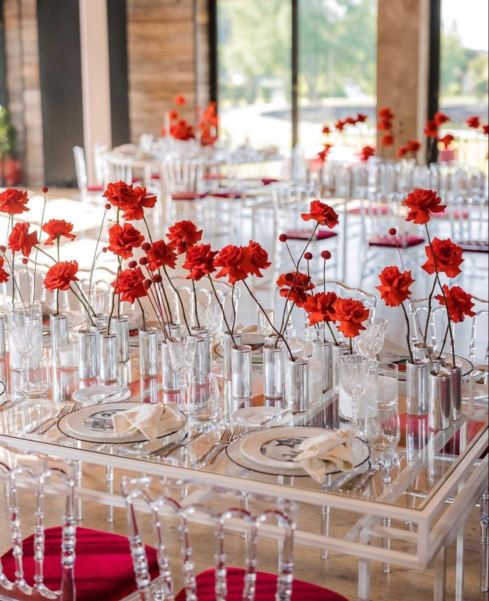 Table set bud vases