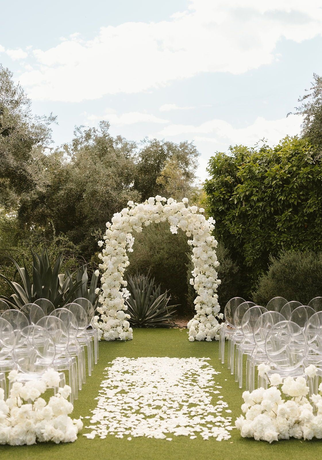 Weddings & events floral decoration White