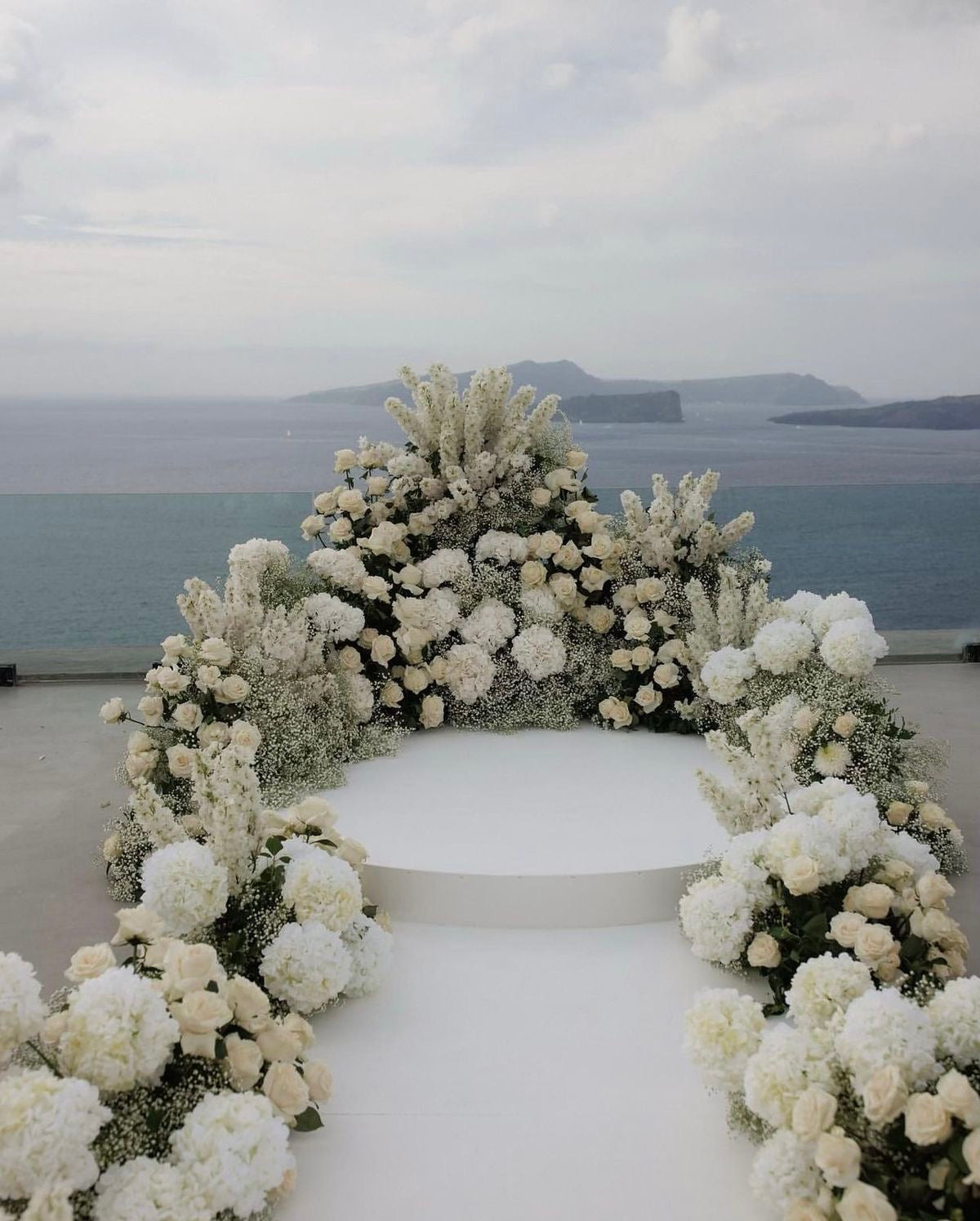 Weddings & events floral decoration White