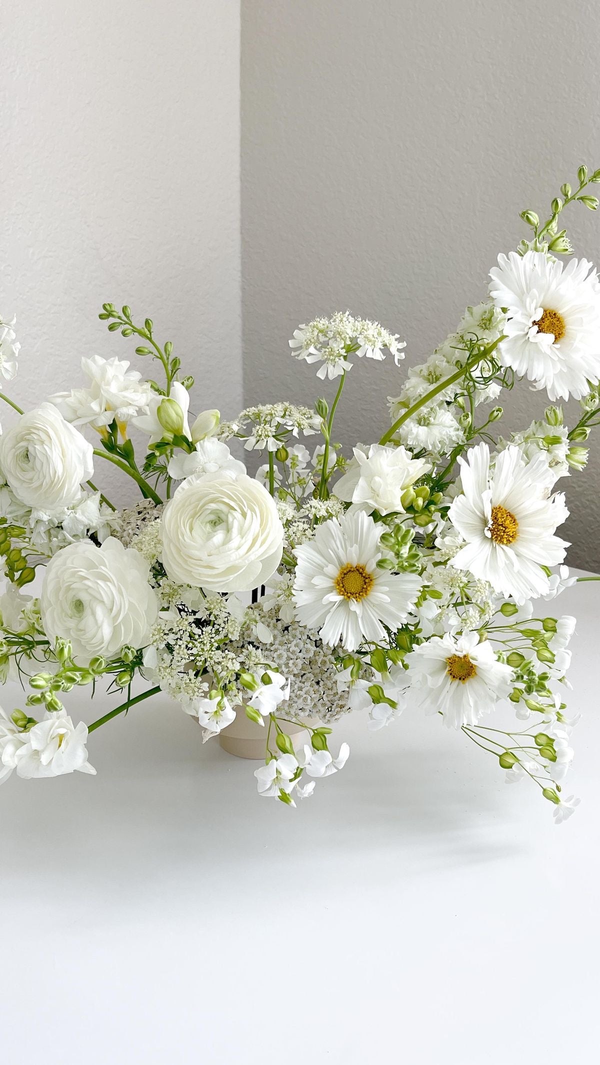 Weddings & events floral decoration White